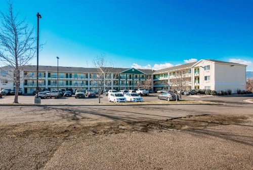 HomeTowne Studios Colorado Springs - Airport image 23